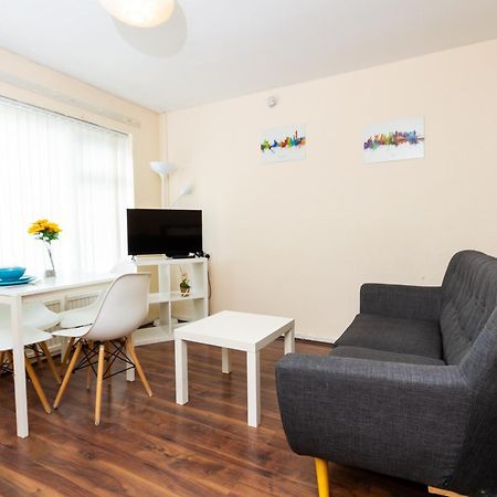 Apartament Studio In Stretford With Great Transport Links Manchester Zewnętrze zdjęcie